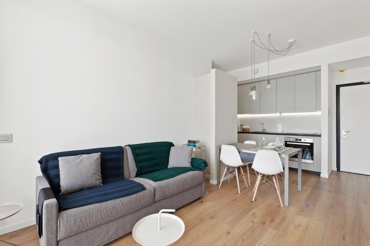 Altido Spacious Apt For 4 With Balcony In Porta Romana Milan Luaran gambar